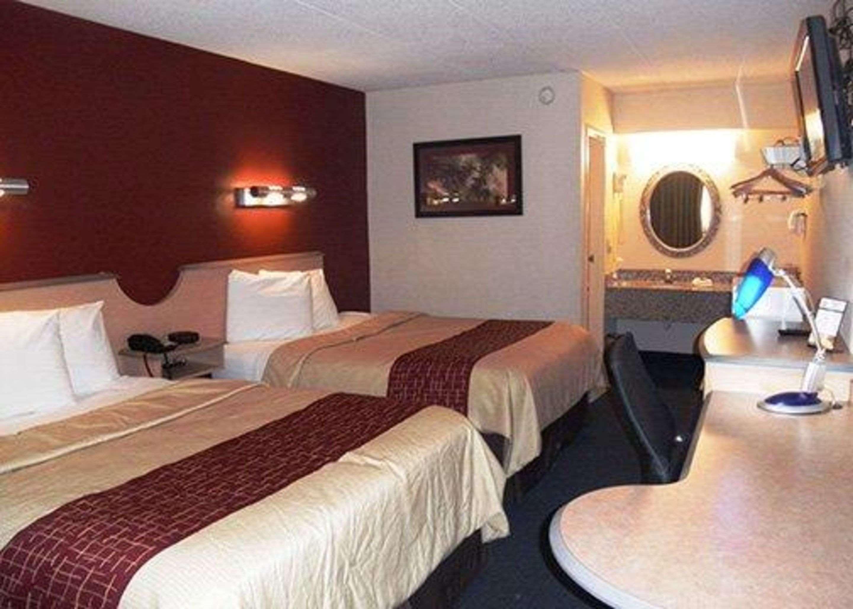 Rodeway Inn Fort Wayne Zewnętrze zdjęcie