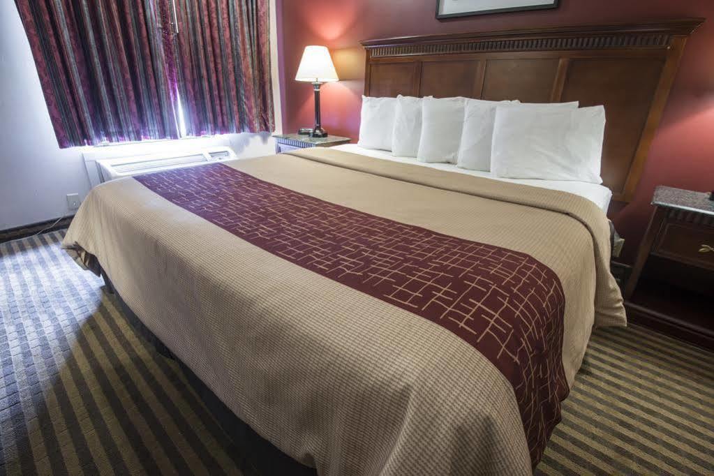 Rodeway Inn Fort Wayne Zewnętrze zdjęcie